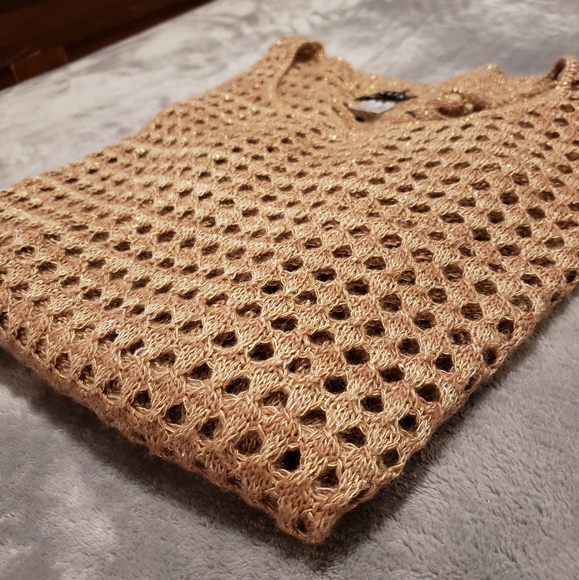 Venus Sparkly Crochet Tunic/Cover-Up Size Small. - Picture 6 of 9